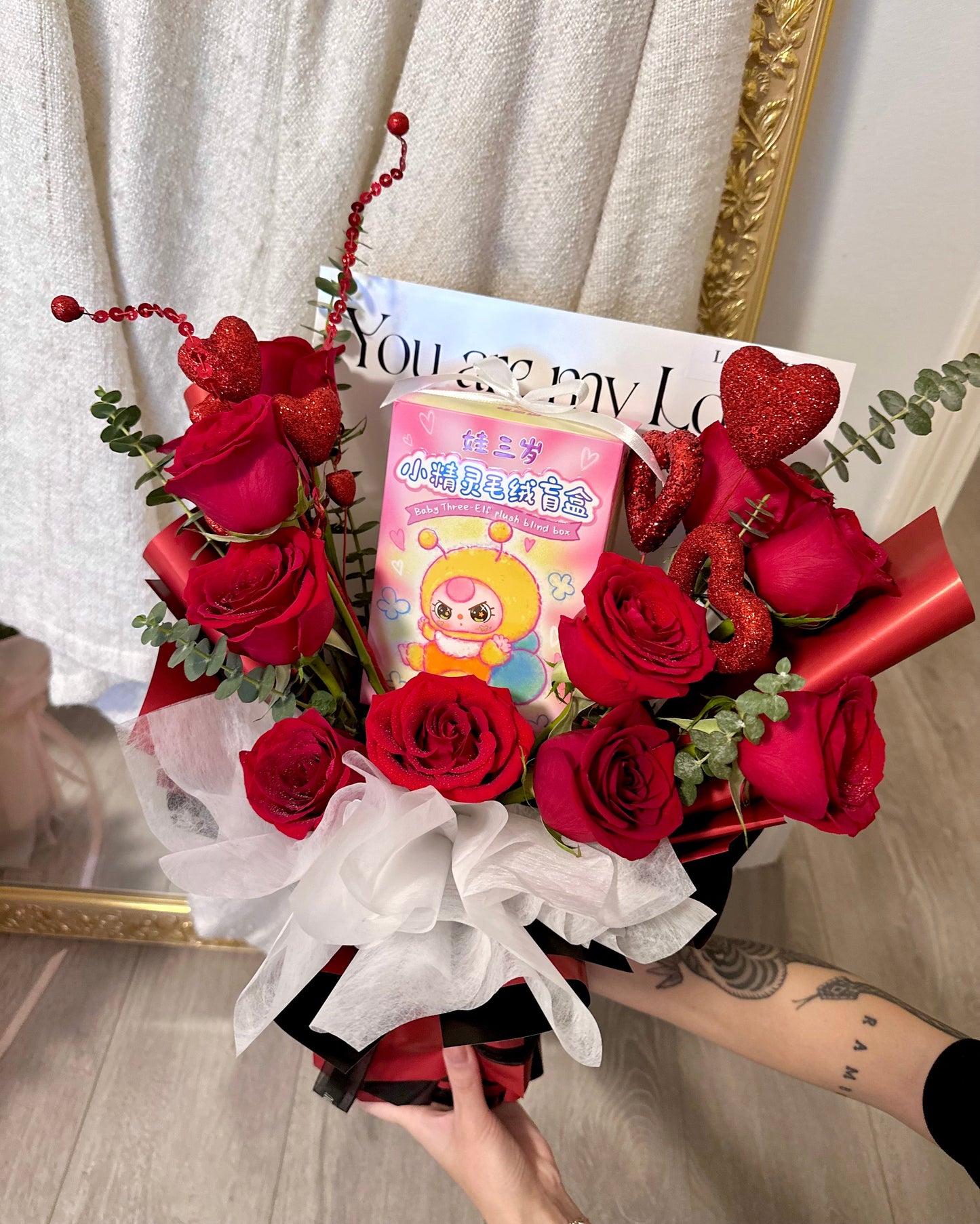 Fresh Rose Blind Box Bouquet